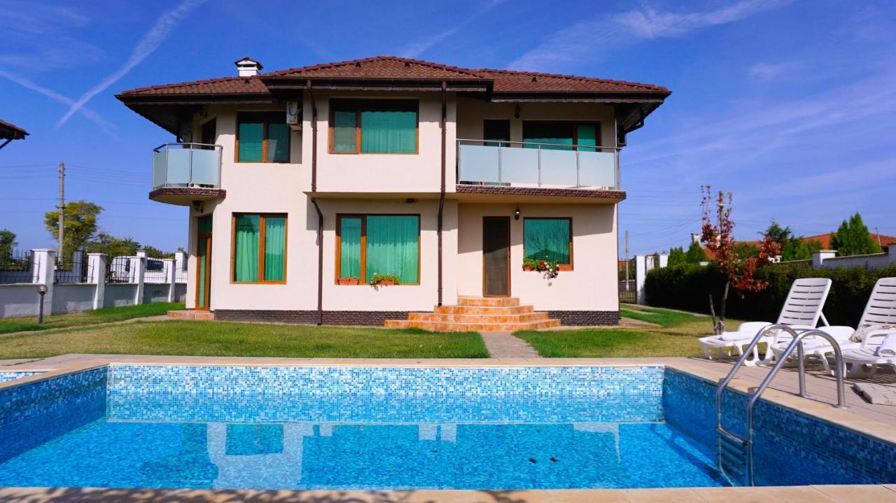 Вила Помело - Family Villa Pomelo Balgarevo Bagian luar foto
