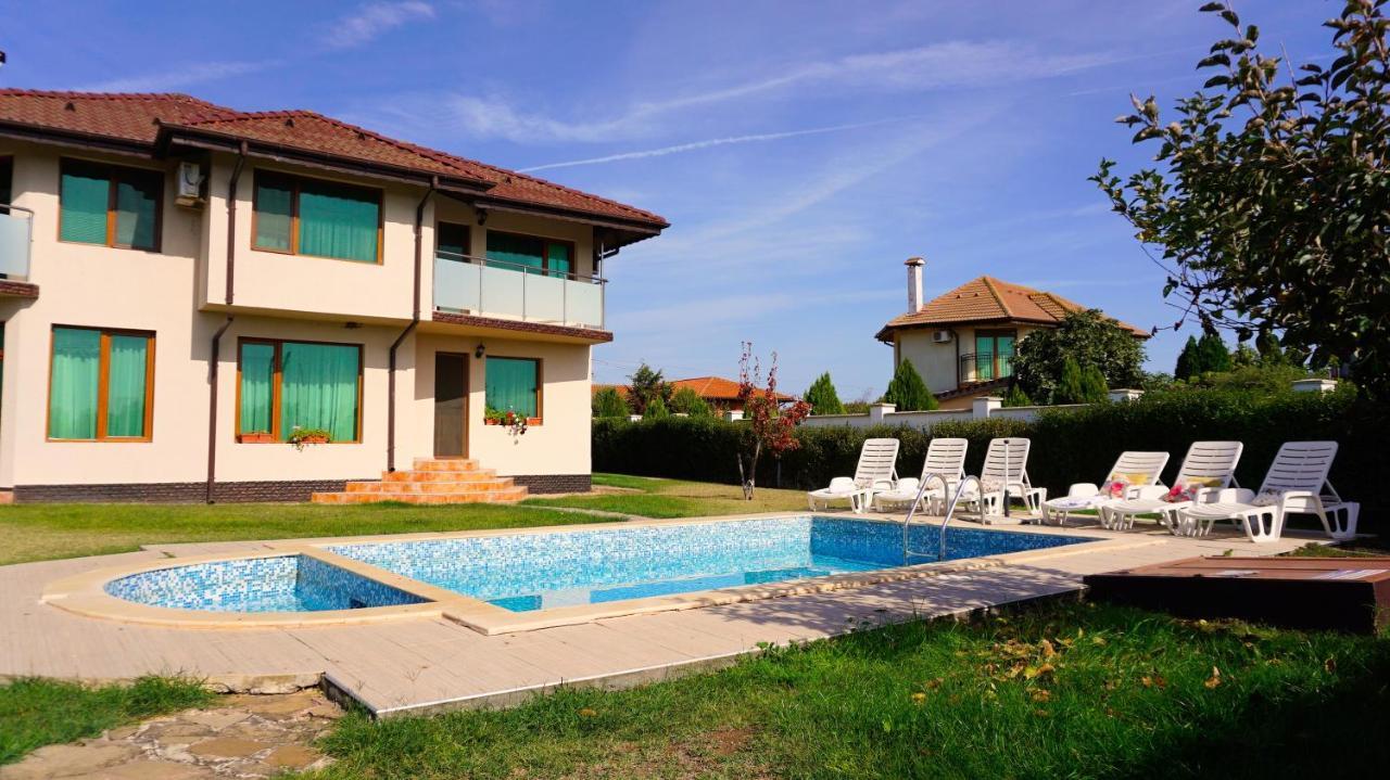 Вила Помело - Family Villa Pomelo Balgarevo Bagian luar foto