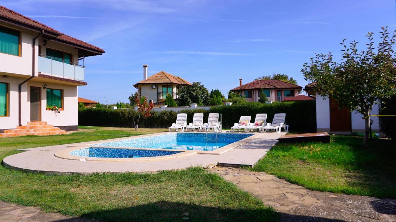 Вила Помело - Family Villa Pomelo Balgarevo Bagian luar foto