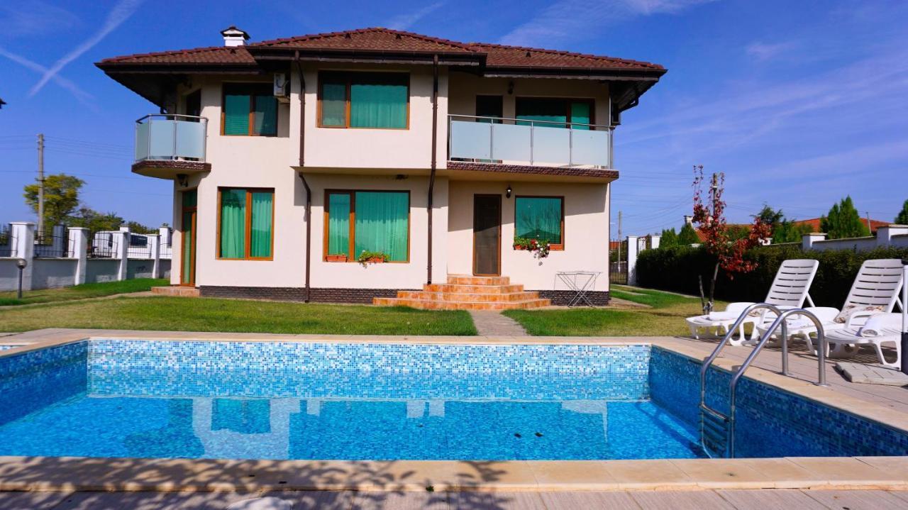 Вила Помело - Family Villa Pomelo Balgarevo Bagian luar foto