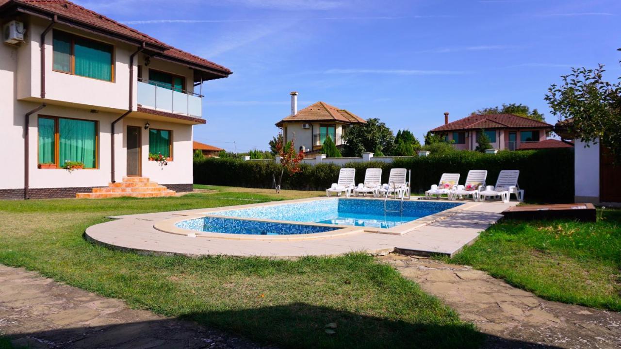 Вила Помело - Family Villa Pomelo Balgarevo Bagian luar foto